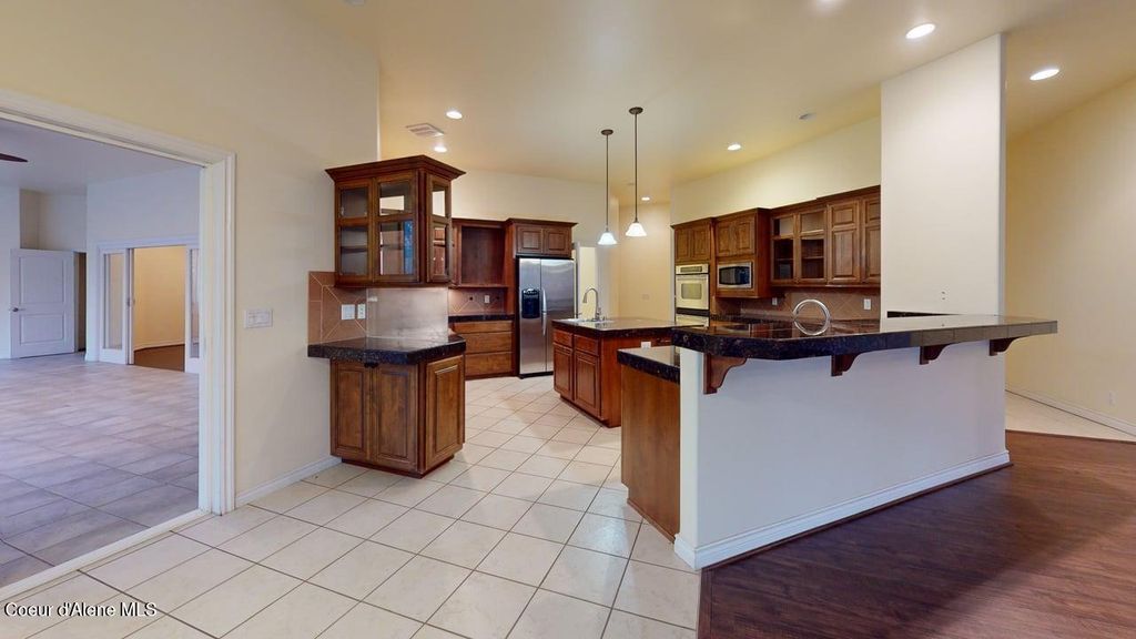 18772 W Riverview DR, Post Falls, ID 83854 photo 5