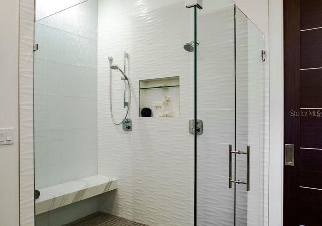 356 BAYVIEW DRIVE NE, St Petersburg, FL 33704