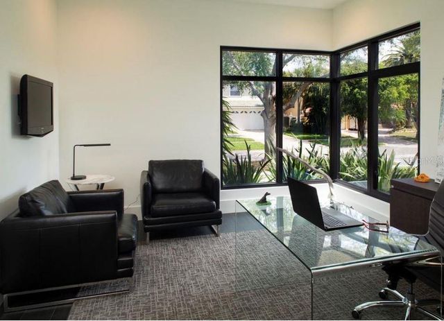 356 BAYVIEW DRIVE NE, St Petersburg, FL 33704