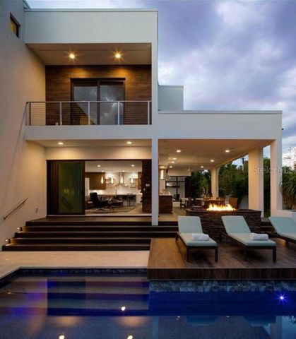 356 BAYVIEW DRIVE NE, St Petersburg, FL 33704