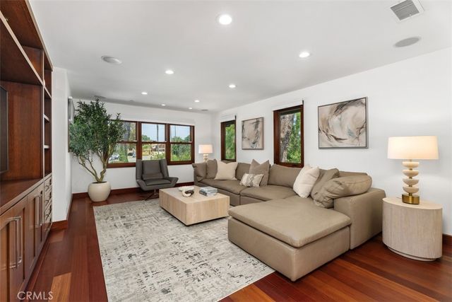 2907 Cliff Drive, Newport Beach, CA 92663