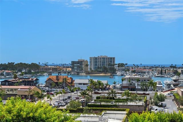 2907 Cliff Drive, Newport Beach, CA 92663