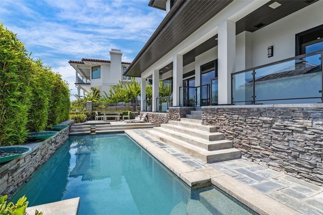 2907 Cliff Drive, Newport Beach, CA 92663