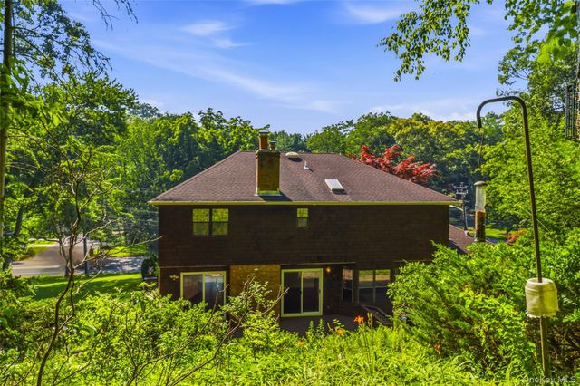 94 Bagatelle Road, Melville, NY 11747