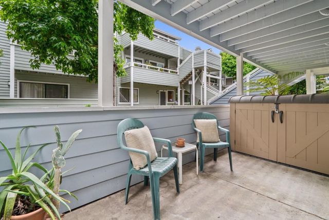 41 Grandview Street 1402, Santa Cruz, CA 95060