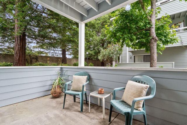 41 Grandview Street 1402, Santa Cruz, CA 95060