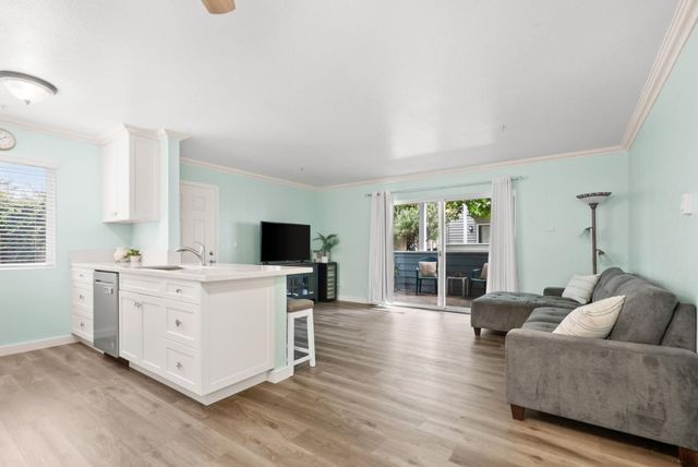 41 Grandview Street 1402, Santa Cruz, CA 95060