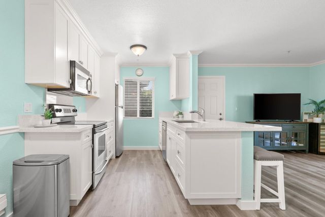 41 Grandview Street 1402, Santa Cruz, CA 95060