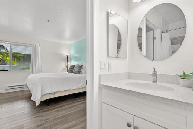 41 Grandview Street 1402, Santa Cruz, CA 95060