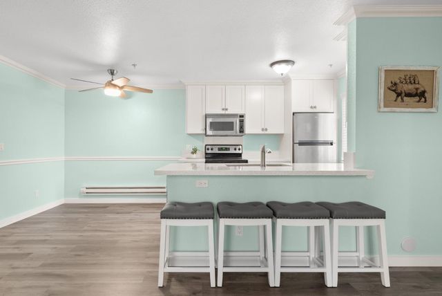 41 Grandview Street 1402, Santa Cruz, CA 95060