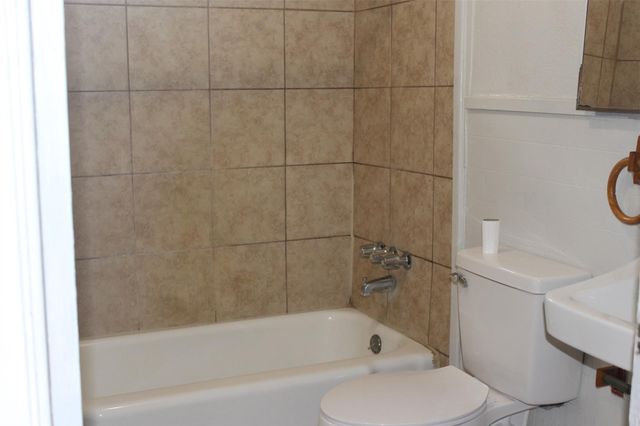 5726 Gardendale Drive, Houston, TX 77092