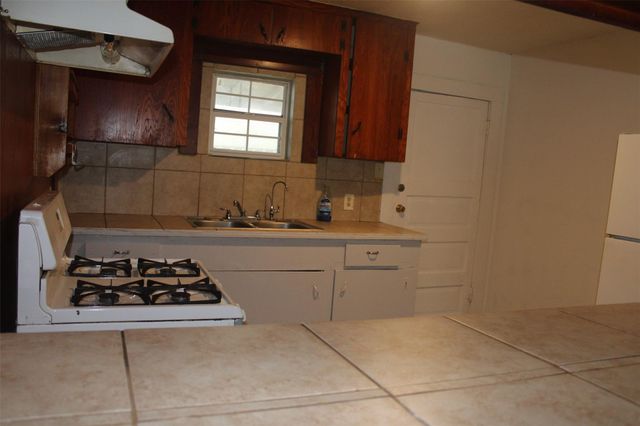 5726 Gardendale Drive, Houston, TX 77092