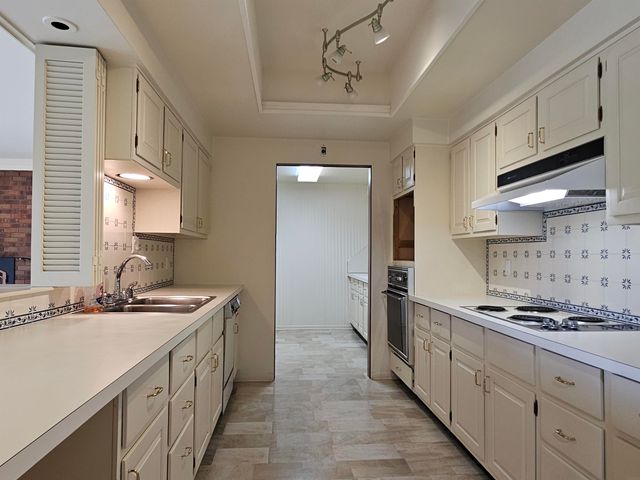 1900 Westchester Rd Apt C, Waterloo, IA 50701