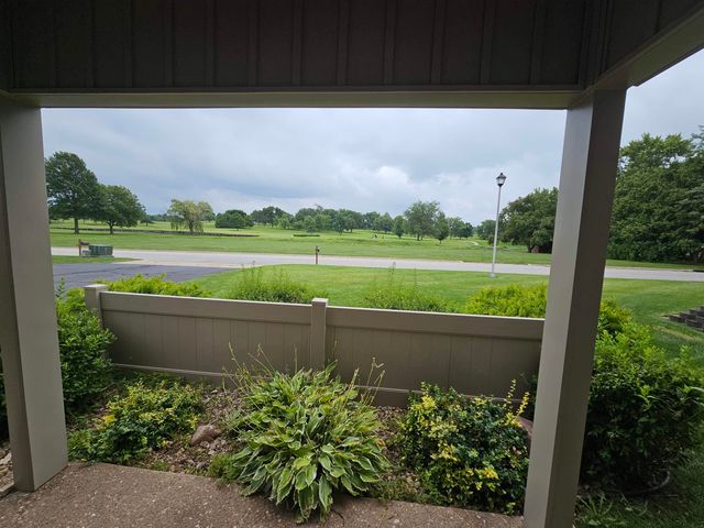 1900 Westchester Rd Apt C, Waterloo, IA 50701