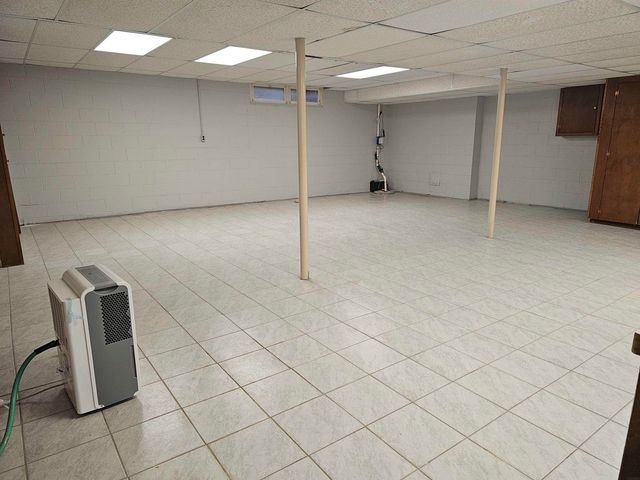 1900 Westchester Rd Apt C, Waterloo, IA 50701