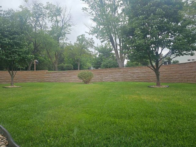 1900 Westchester Rd Apt C, Waterloo, IA 50701