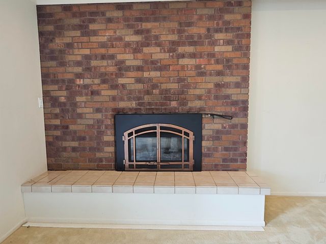 1900 Westchester Rd Apt C, Waterloo, IA 50701