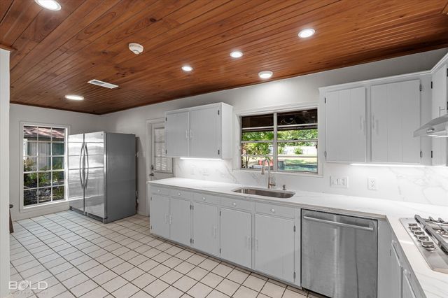 5800 Jefferson Paige Road, Shreveport, LA 71119