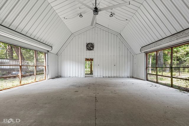 5800 Jefferson Paige Road, Shreveport, LA 71119