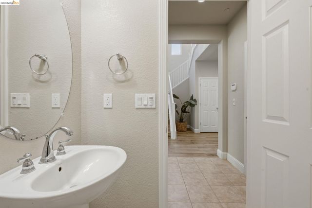 2972 Alves Ranch Rd, Pittsburg, CA 94565