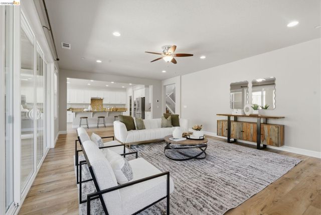 2972 Alves Ranch Rd, Pittsburg, CA 94565
