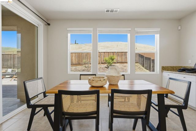 2972 Alves Ranch Rd, Pittsburg, CA 94565
