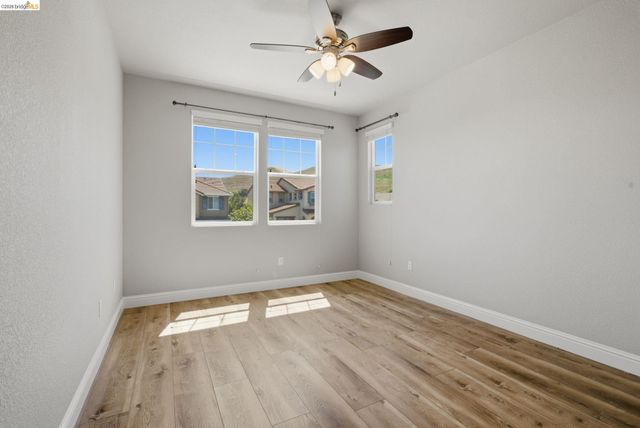 2972 Alves Ranch Rd, Pittsburg, CA 94565