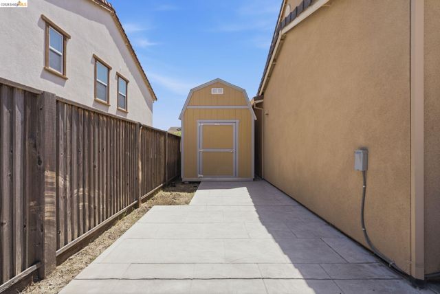 2972 Alves Ranch Rd, Pittsburg, CA 94565