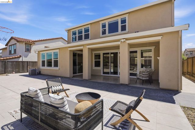 2972 Alves Ranch Rd, Pittsburg, CA 94565