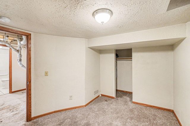 1175 Cook Avenue E, Saint Paul, MN 55106