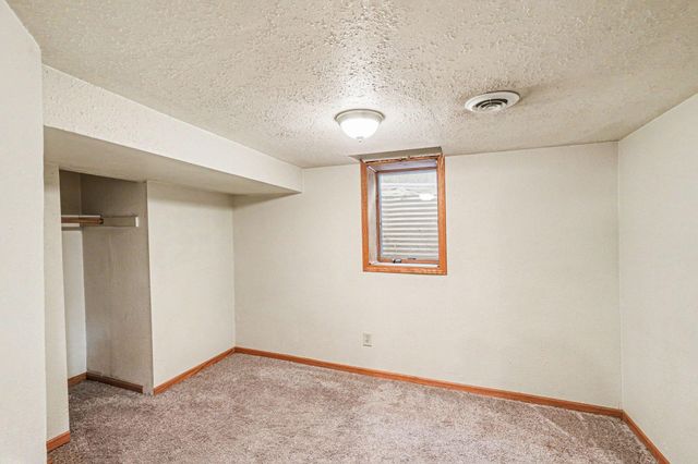 1175 Cook Avenue E, Saint Paul, MN 55106