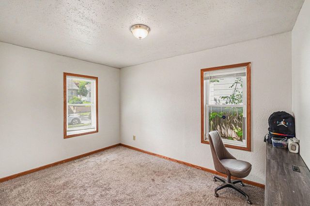 1175 Cook Avenue E, Saint Paul, MN 55106