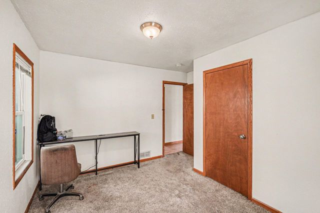 1175 Cook Avenue E, Saint Paul, MN 55106