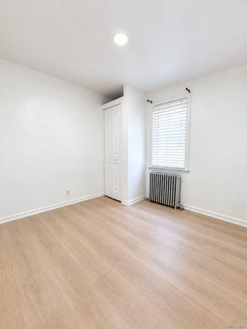 249 N Macquesten Parkway 1, Mount Vernon, NY 10550