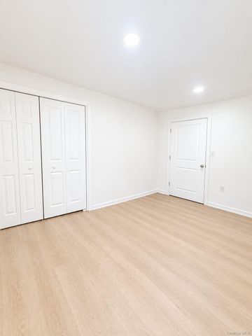 249 N Macquesten Parkway 1, Mount Vernon, NY 10550