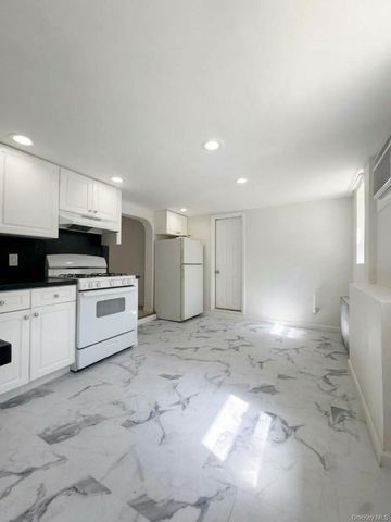 249 N Macquesten Parkway 1, Mount Vernon, NY 10550