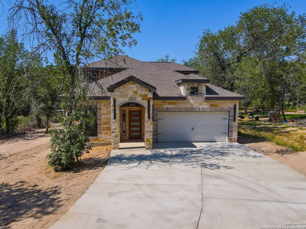 22455 Mathis Rd, San Antonio, TX 78264