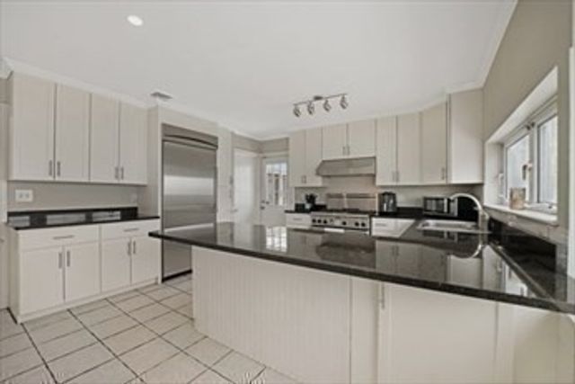 203 Martha St, Fall River, MA 02720