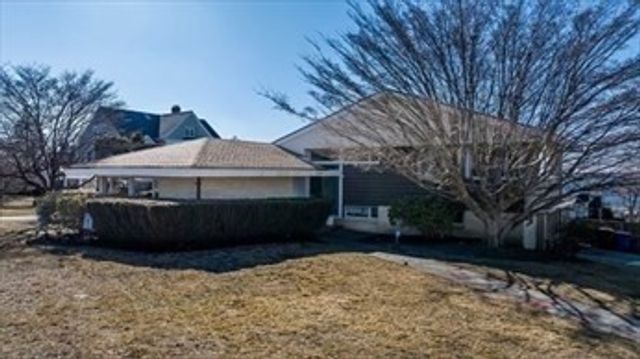 203 Martha St, Fall River, MA 02720