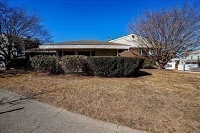 203 Martha St, Fall River, MA 02720