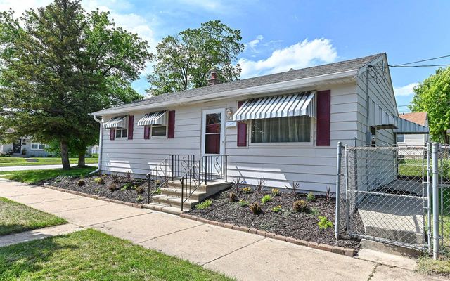 9730 W Keefe AVENUE, Milwaukee, WI 53222