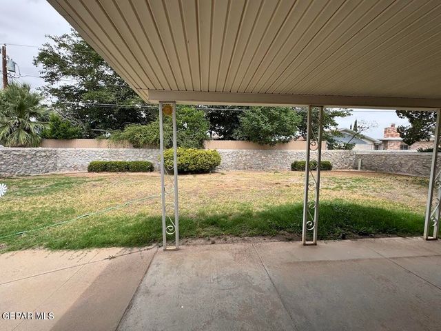9309 W H Burges Drive, El Paso, TX 79925
