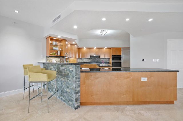 615 Bayshore Drive 603, Fort Lauderdale, FL 33304