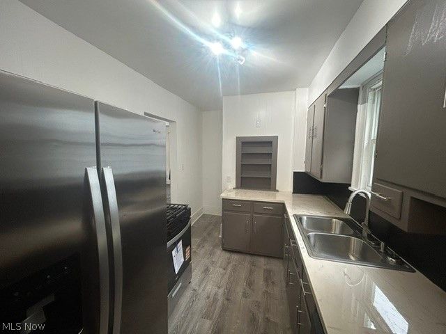 1225 Murray Avenue, Akron, OH 44310