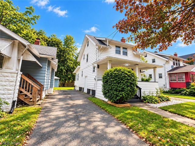 1225 Murray Avenue, Akron, OH 44310