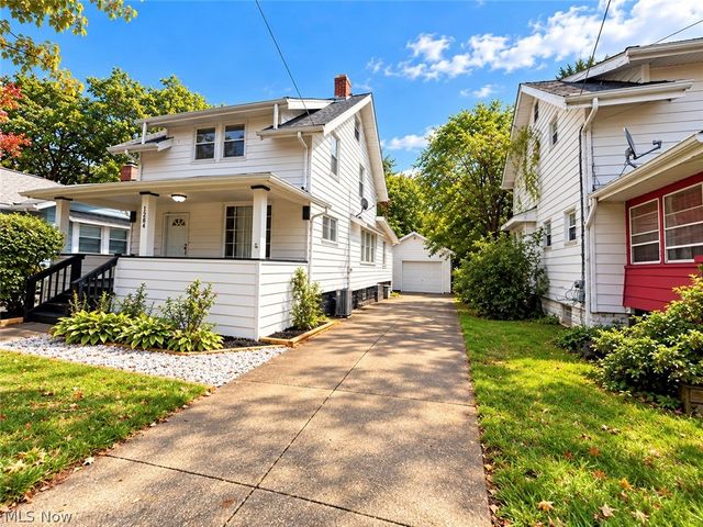 1225 Murray Avenue, Akron, OH 44310