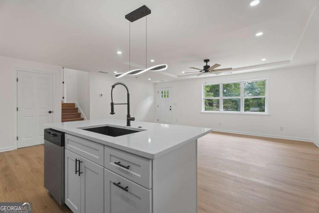 8081 Picadilly Court, Jonesboro, GA 30238