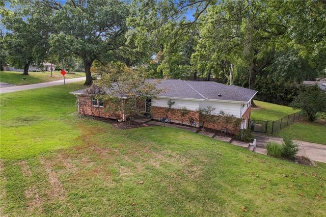 4431 N Grand Avenue, Kansas City, MO 64116