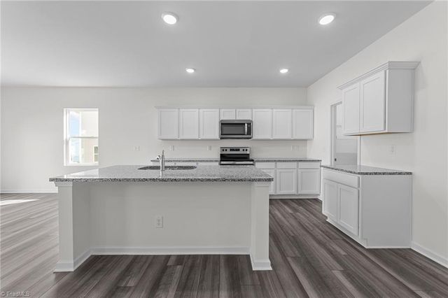 390 Shiloh Way, Mebane, NC 27302