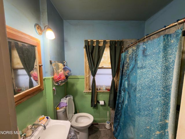 2815 E Street, Toledo, OH 43608